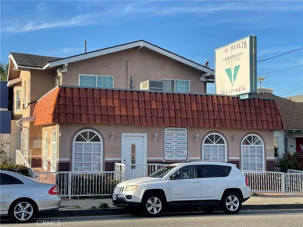660 W 7th Street, San Pedro, California 90731 home-pic-1